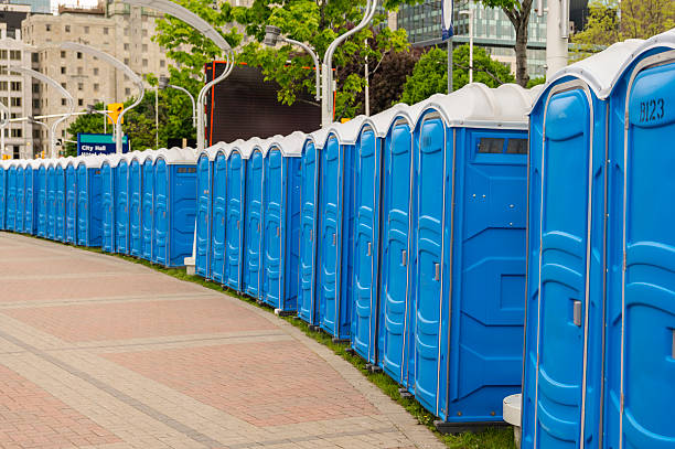 Best VIP or Luxury Restroom Trailers  in Glens Falls North, NY